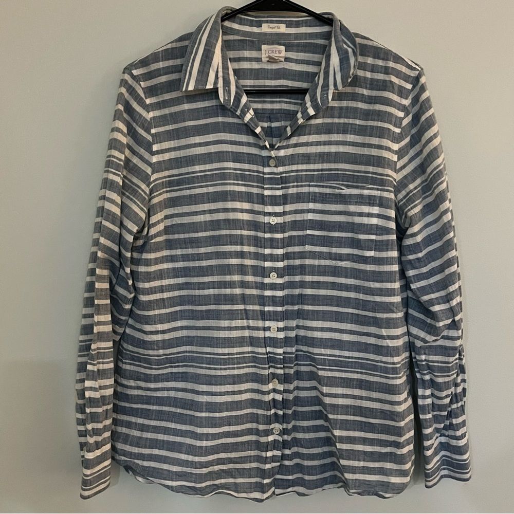 JCrew lightweight button down. Size Medium